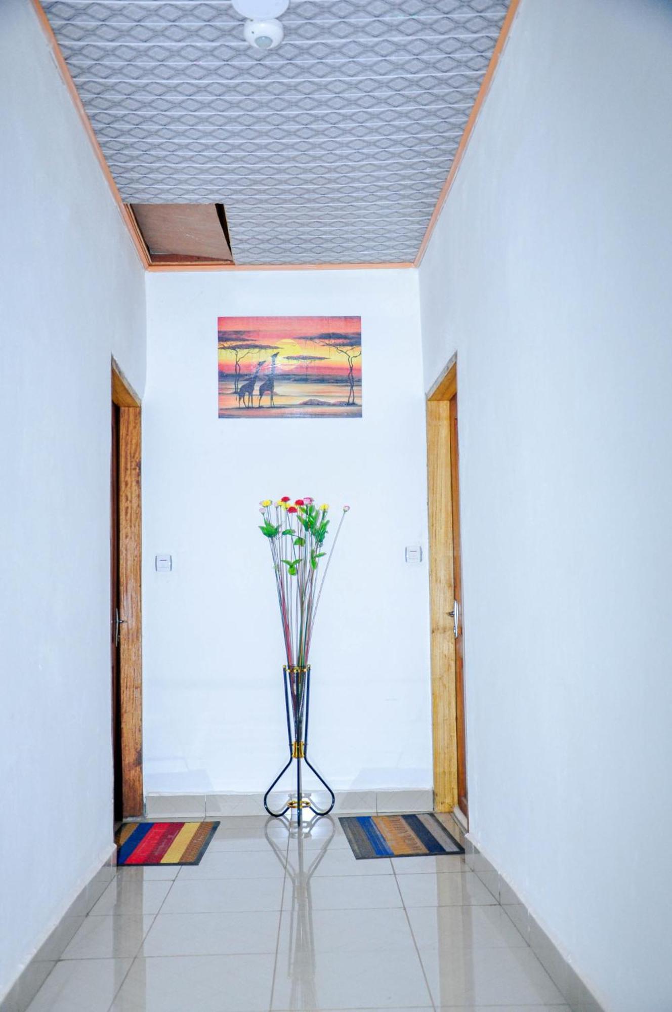 Apartamento Les Logis De Nouvelle Route Bastos Yaoundé Exterior foto